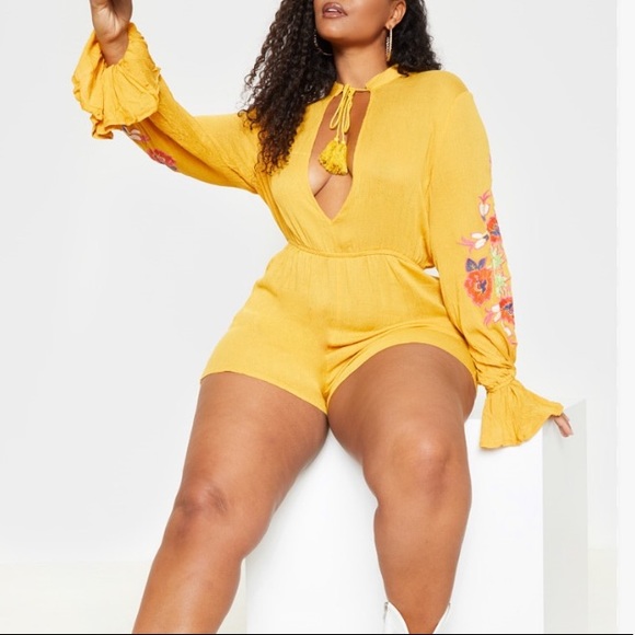 PrettyLittleThing Pants - New Pretty Little Thing Embroidered Romper Medium